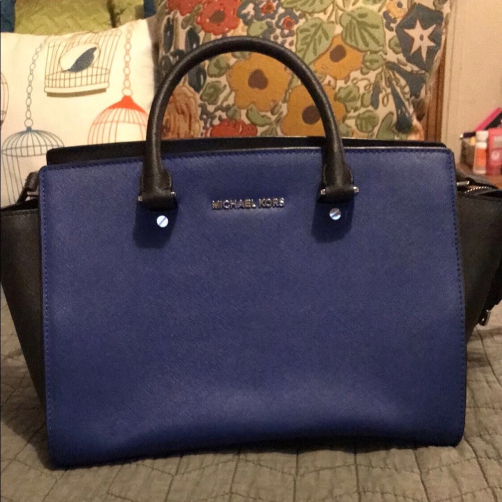 Michael Kors purse